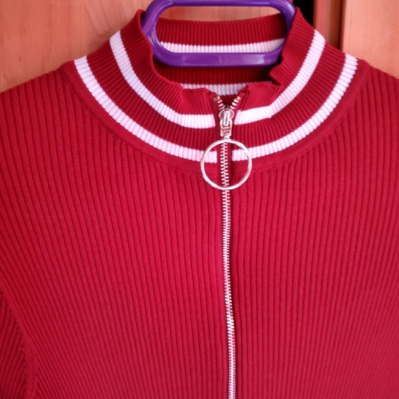Maje Cranberry Ribbed Knit 1/4 Zip Top Size Small - Picture 2 of 9